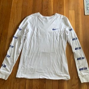 Nike SB (skateboarding) medium white long sleeve